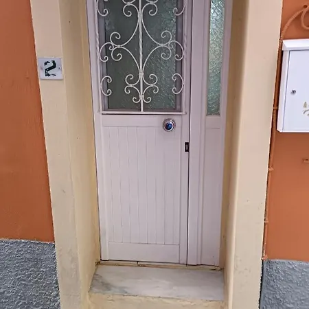 Two-storey Maisonette Next To The Port شقة Mantouki
